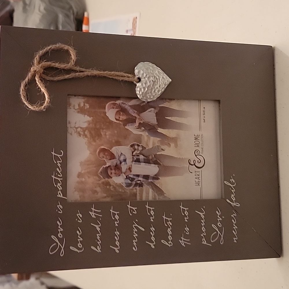 Picture frame - Picture 2 of 3